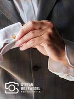 Stefan Oostwegel Fotografie - Aankleden bruidegom